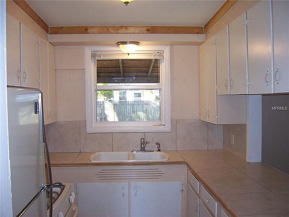 3rd image of 3716 7th Ave W #B