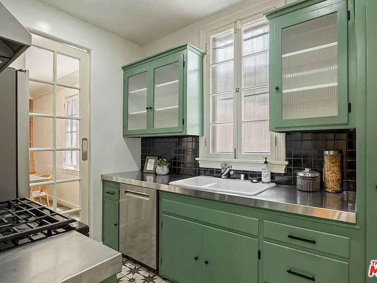 1345 N Hayworth Ave #2 — Photo 13