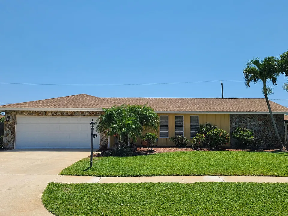 725 Hibiscus Dr