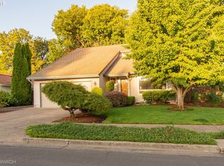 1961 Finch Ln, Eugene, OR 97401