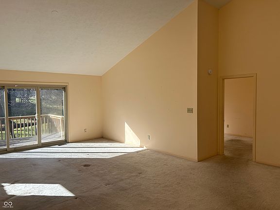 5th image of 9128 Aintree Dr