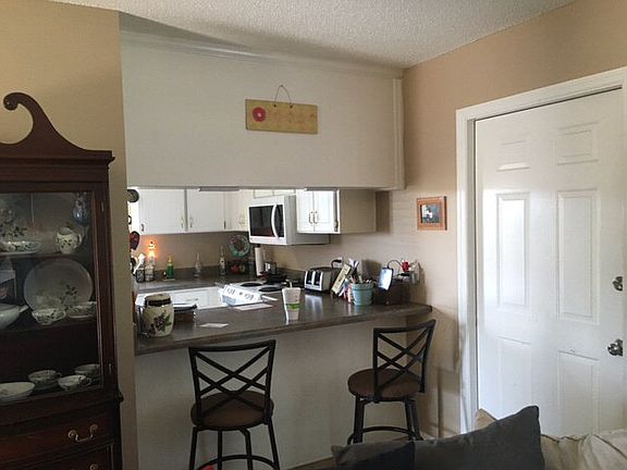 2nd image of 300 Blake Dr