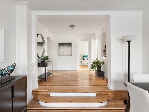 4th image of 250 Cabrini Blvd APT 8H