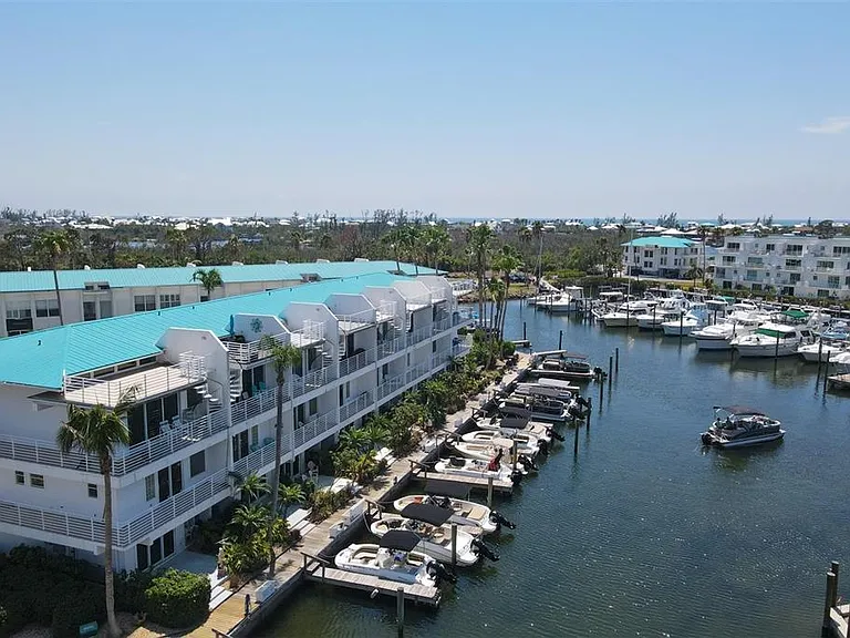 8272 Harborside Cir — Photo 25