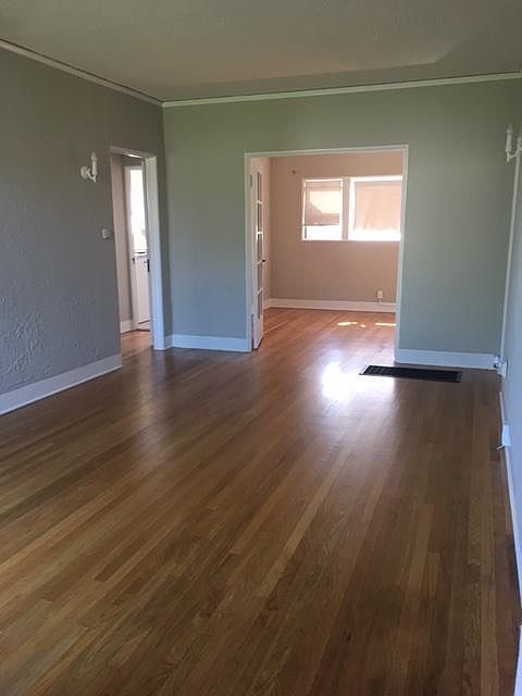 Spacious living room.