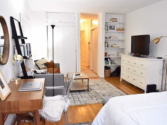 2nd image of 311 E 84th St APT 3B