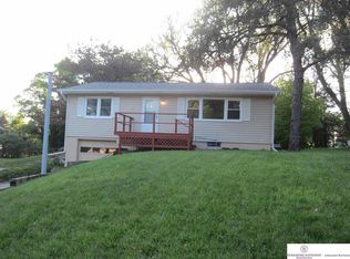 5832 Larimore Ave, Omaha, NE 68104