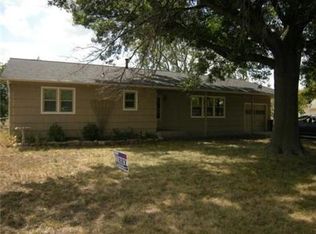 218 Hunt St, Wellsville, KS 66092