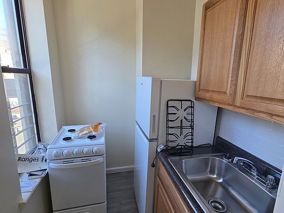 4th image of 1783 Lexington Ave APT 2C