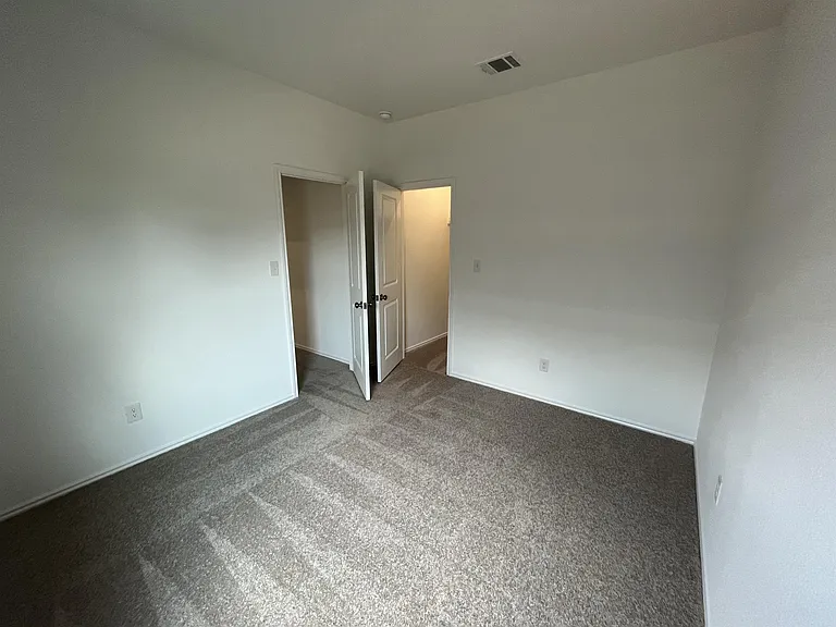 2327 Red Sky Dr — Photo 6