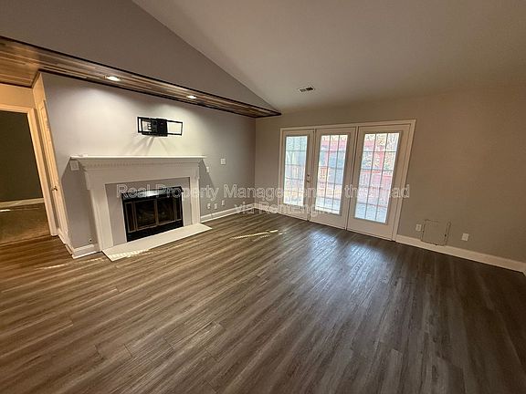 3rd image of 1319 Glen Raven Ct