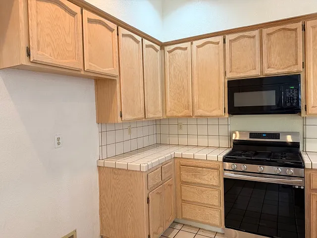 7905 Wymark Dr — Photo 3