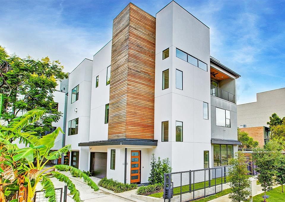 Located in the heart of Montrose, this home has amenities that rivals new construction. First floor living, chef's kitchen, 2-sided fireplace, 3-story elevator, white oak hardwood floors, custom remote operated window treatments, 2nd floor owner's re