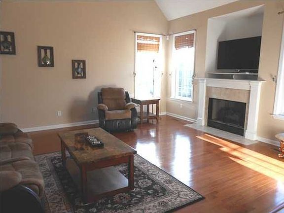 3rd image of 6865 Manassas Gap Ln