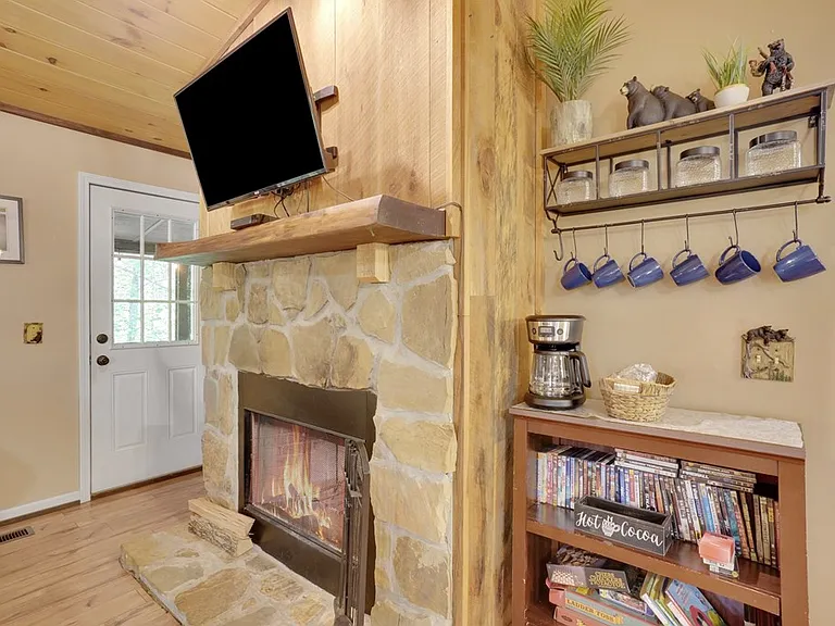 41 Courtside Ct — Photo 26