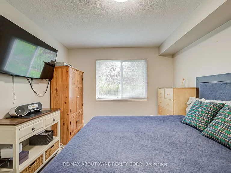 1450 Glen Abbey Gate #214 — Photo 22