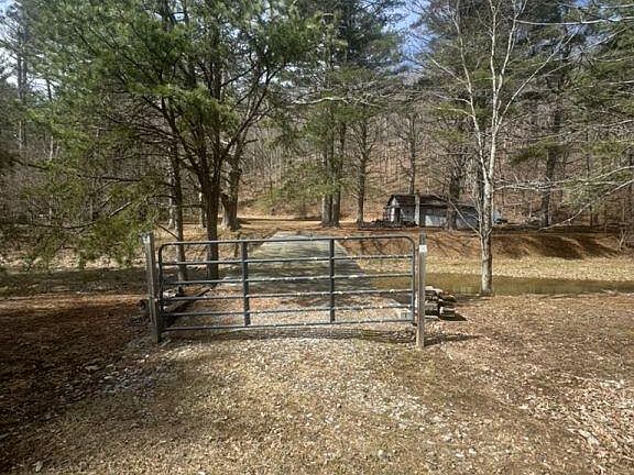 5th image of 290 Wildcat Run Rd