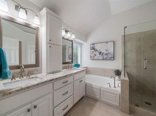 8621 Ironwood Dr, Irving, TX 75063