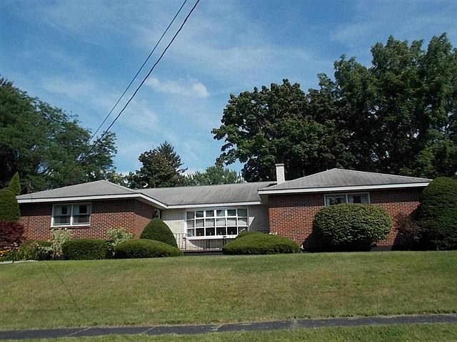 1st image of 60 Simmons Ave