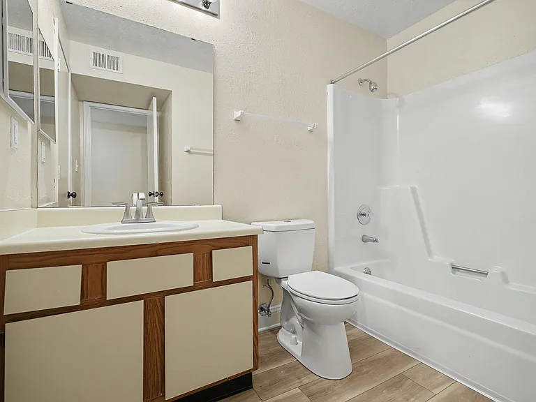 Ember - Bathroom Ember - Bathroom