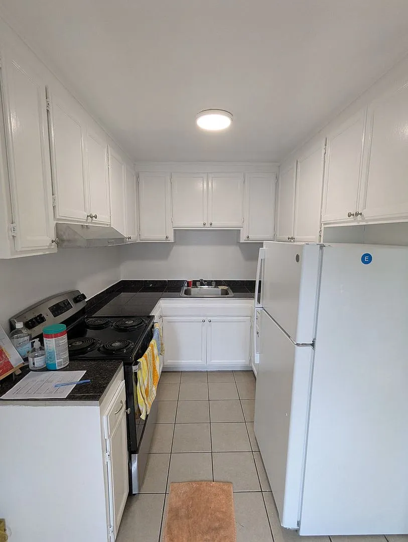 929 Delaware Street, 1735 8th Street — Photo 3