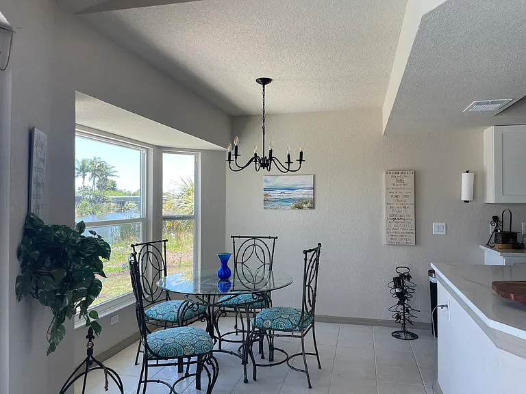 9420 President Cir — Photo 5