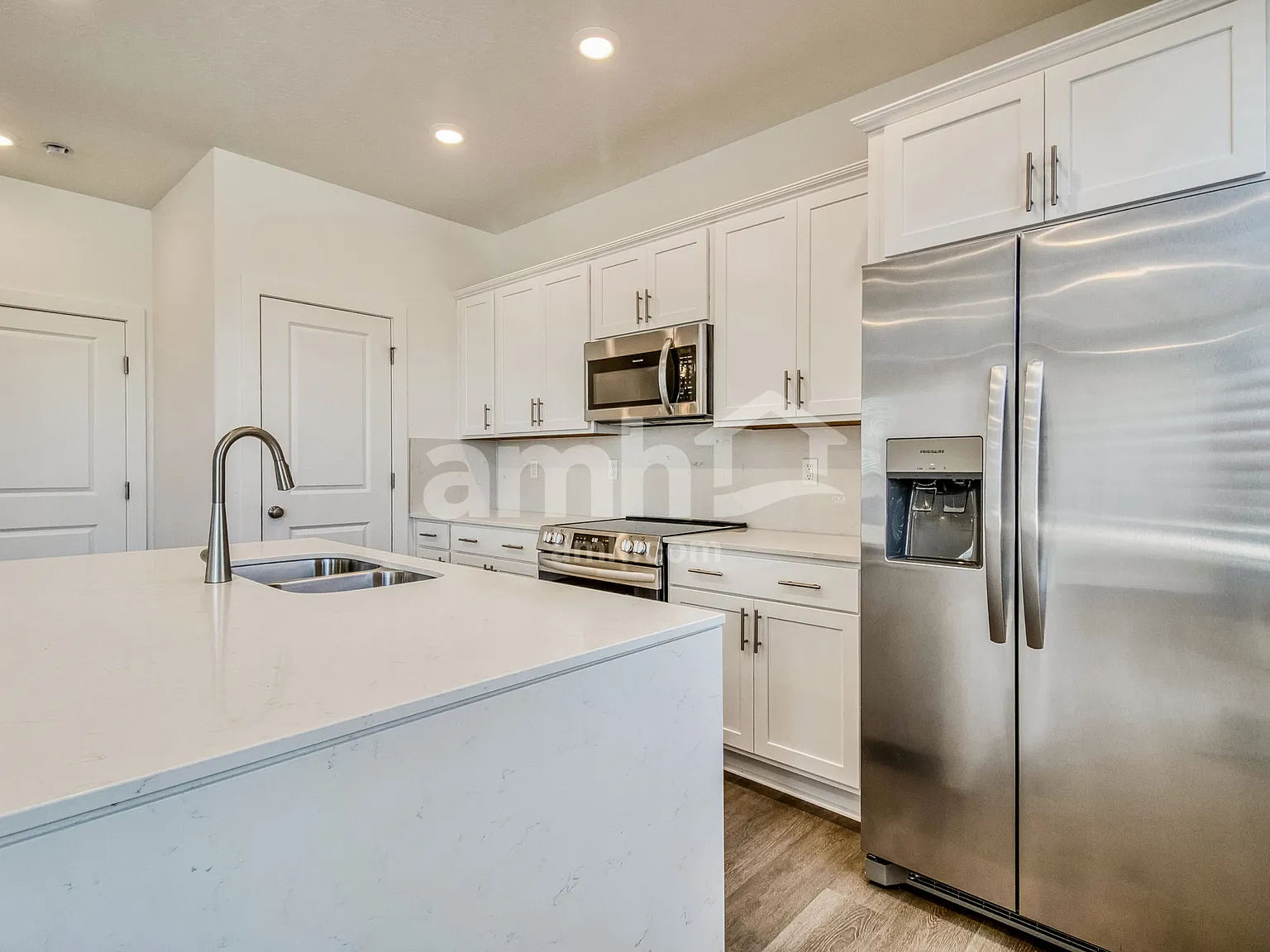4 bed, 3.5 bath, 1871 sqft, $2,890 — Photo 3