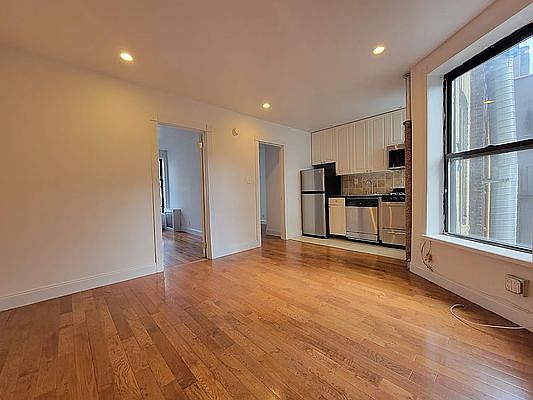1st image of 14 E 105th St #99