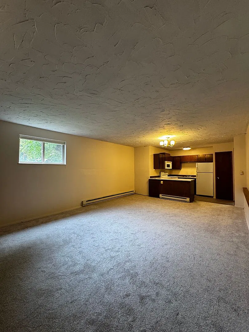 Brookside Manor — Photo 3