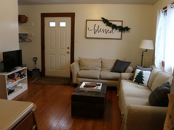 Living Room - upper level