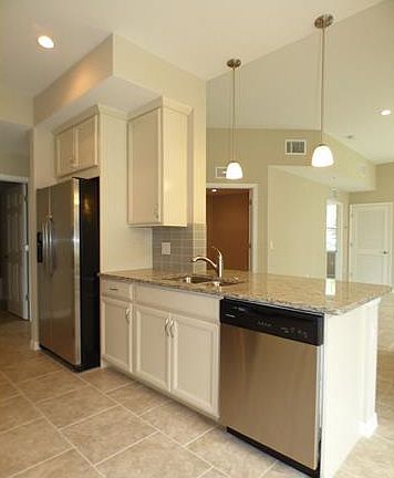 5th image of 18244 Creekside Preserve Loop Unit 102