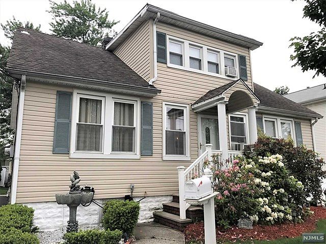 1st image of 121 Boston Ave #2