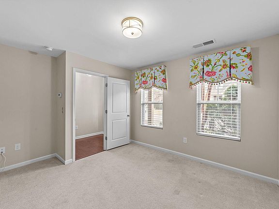 3rd image of 1565 Rodessa Run