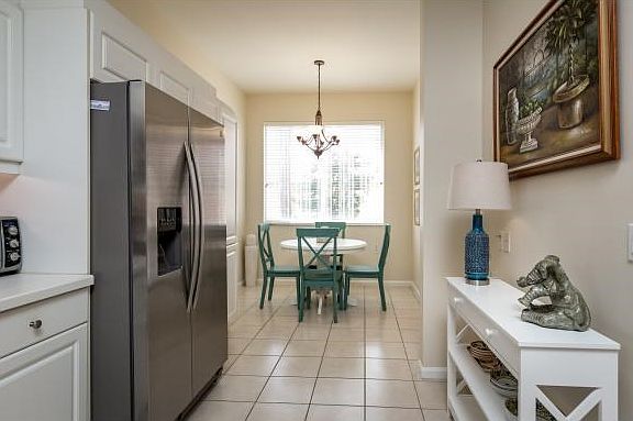 Eat in kitchen