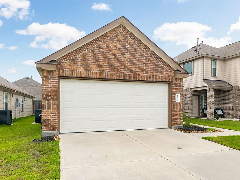 17555 Greystanes Rd — Photo 27