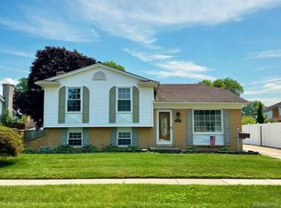 25631 Statler St, Taylor, MI 48180