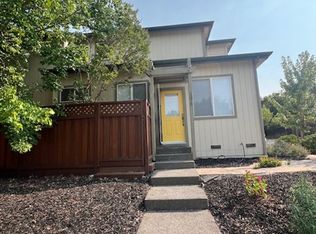 1878 Knolls Dr, Santa Rosa, CA 95405