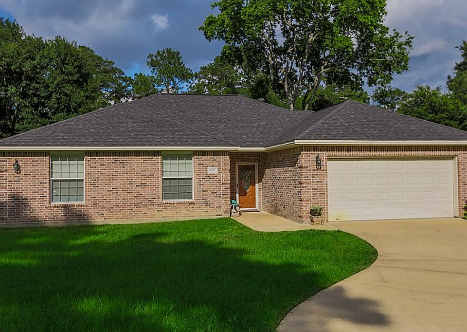 1st image of 615 Hickory Dr