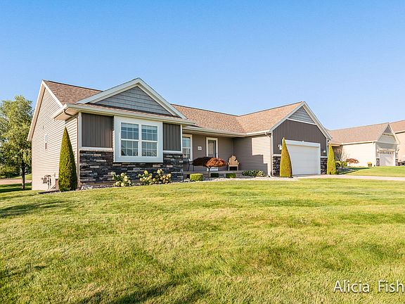 4th image of 1719 Silverbow St SE