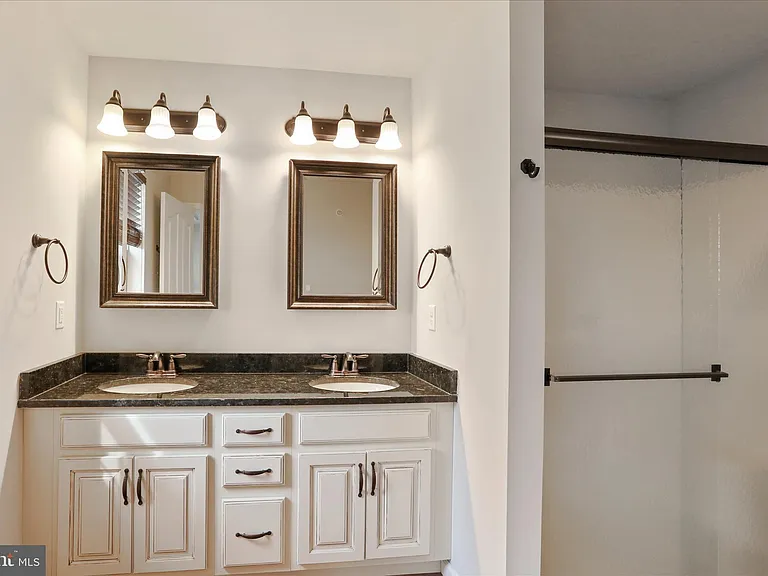 20 Delano Dr — Photo 26