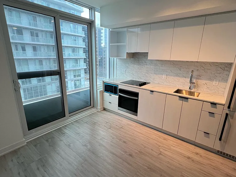 252 Church St #807 — Photo 13