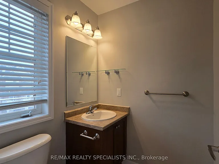 826 Fowles Ct — Photo 13
