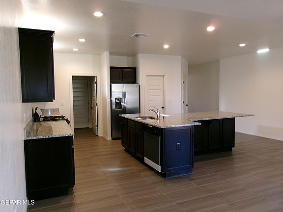 3rd image of 301 Bells Corner Ave