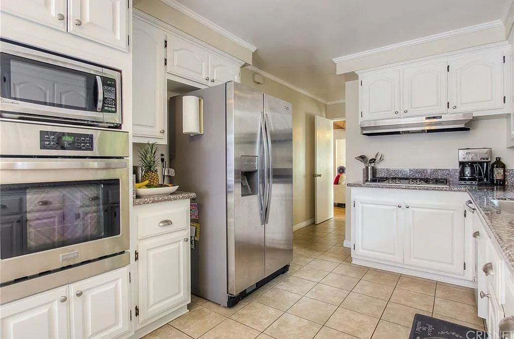 1 bed, 250 sqft, $1,199 — Photo 2