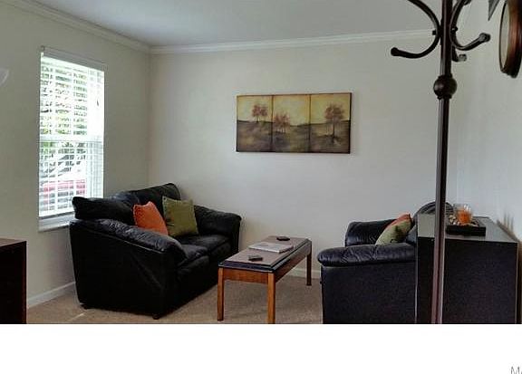 5th image of 703 Brickingham Dr
