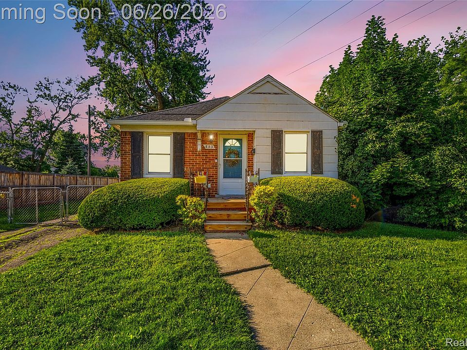 1st image of 853 Wordsworth St