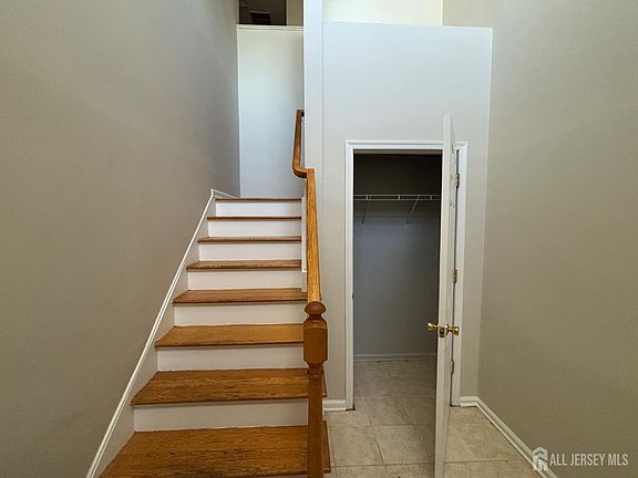 3rd image of 189 Sunshine Dr #189