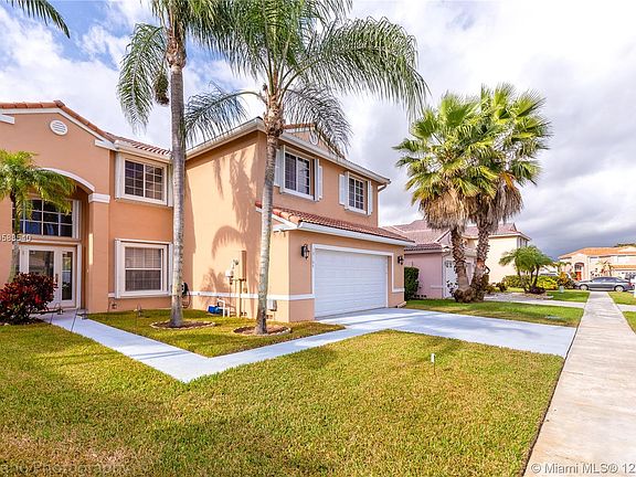 3rd image of 19164 NW 13th St