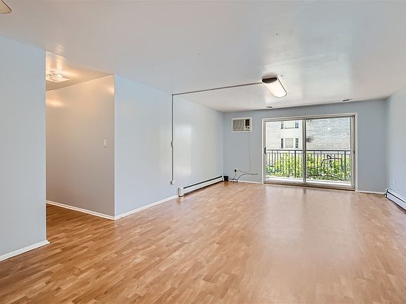3rd image of 5510 Lincoln Ave Unit 208