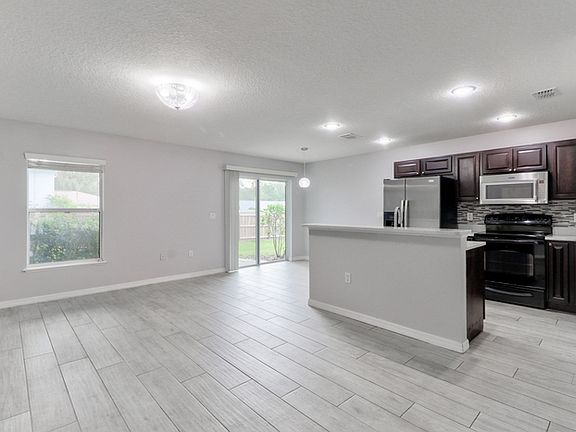 2nd image of 4441 Ashburn Square Dr
